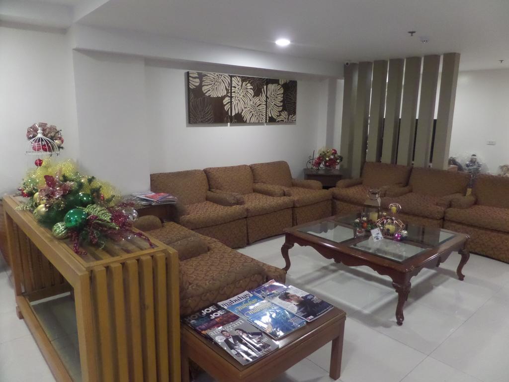 Royal Suites Condotel Kalibo Ngoại thất bức ảnh