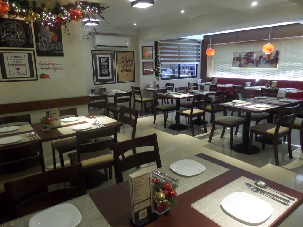 Royal Suites Condotel Kalibo Ngoại thất bức ảnh
